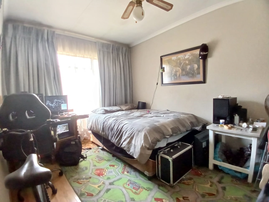 3 Bedroom Property for Sale in Vaalpark Free State